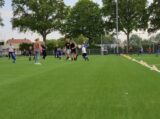 Laatste training S.K.N.W.K. JO7-1 van seizoen 2022-2023 (partijtje tegen de ouders) (24/130)